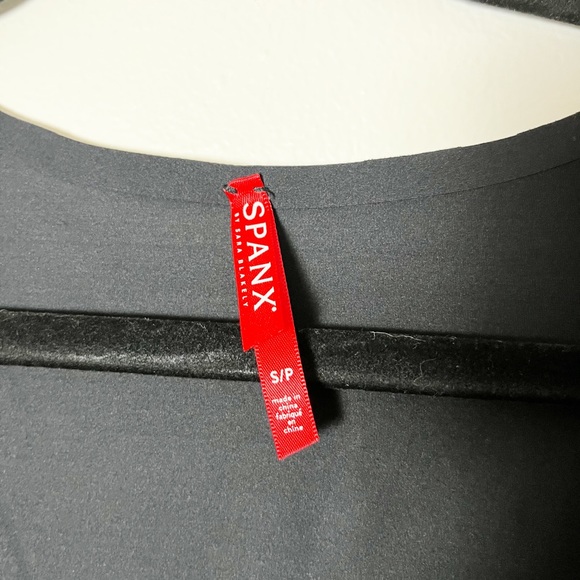 Spanx Thinstincts Tank Black Shapewear Small - Picture 5 of 6